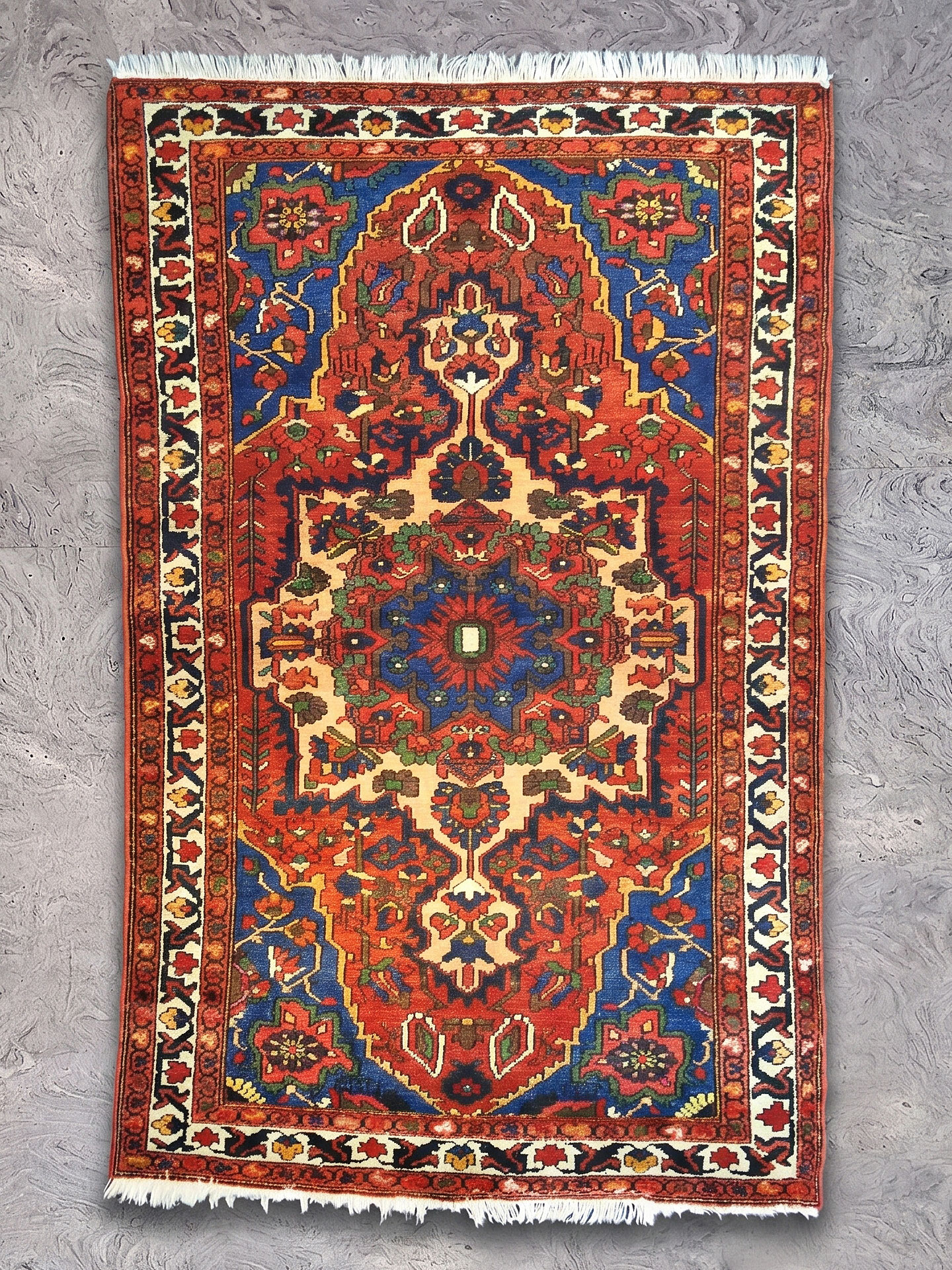 Tappeto Bakhtiari 130x215 cm Tappeto Bakhtiari usato 130x215 cm codice 1116b
